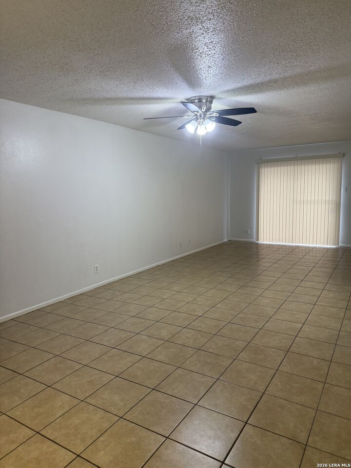 Property Photo: 923 Vance Jackson TX 78201