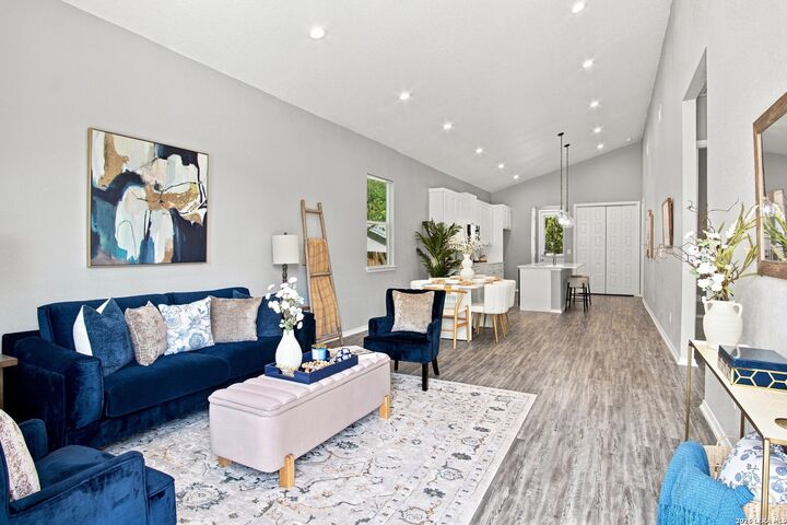 Property Photo: 210 Stace TX 78204
