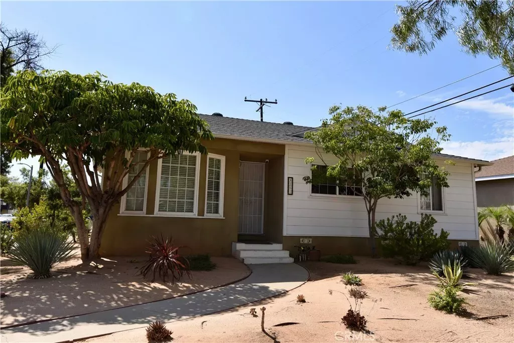 Property Photo:  4203 Maybank  CA 90712 