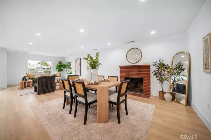 Property Photo:  19918 Kittridge  CA 91306 