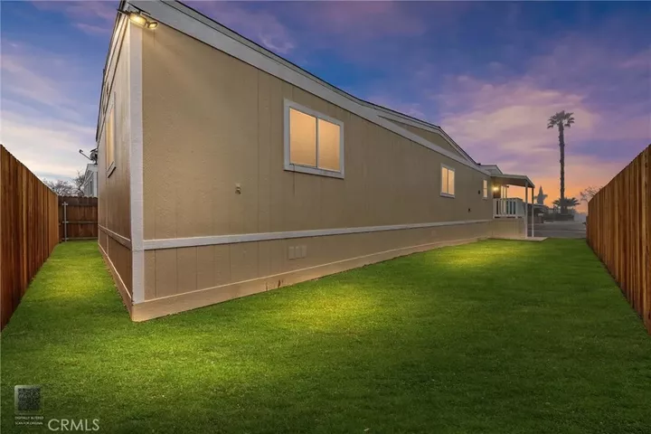 Property Photo: 53 Cedarwood CA 93308