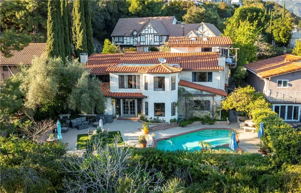 Property Photo: 3216 Beaudry Terrace CA 91208