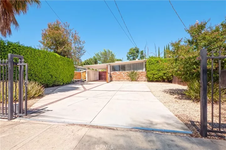 Property Photo: 18527 Napa Street CA 91324