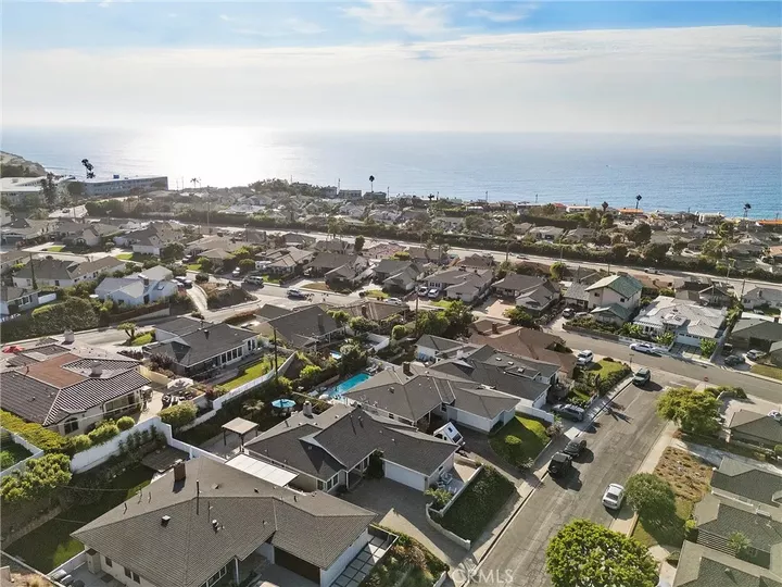 Property Photo:  314 Via San Sebastian  CA 90277 