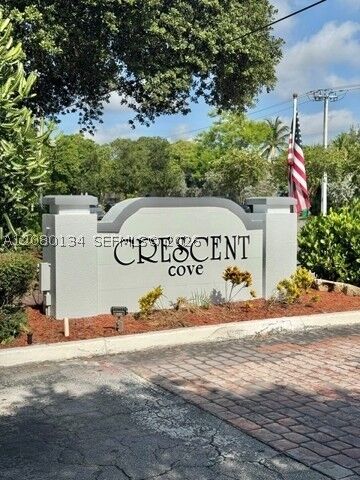 Property Photo:  8335 Coral Lake Mnr 8335  FL 33065 