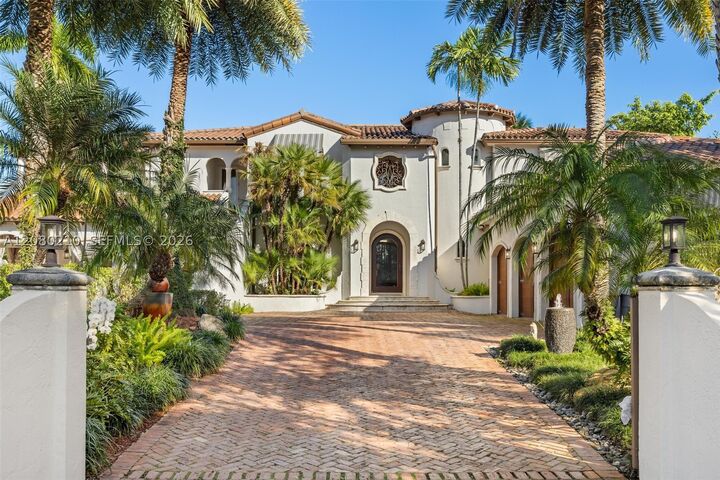 Property Photo:  11011 Marin Street  FL 33156 