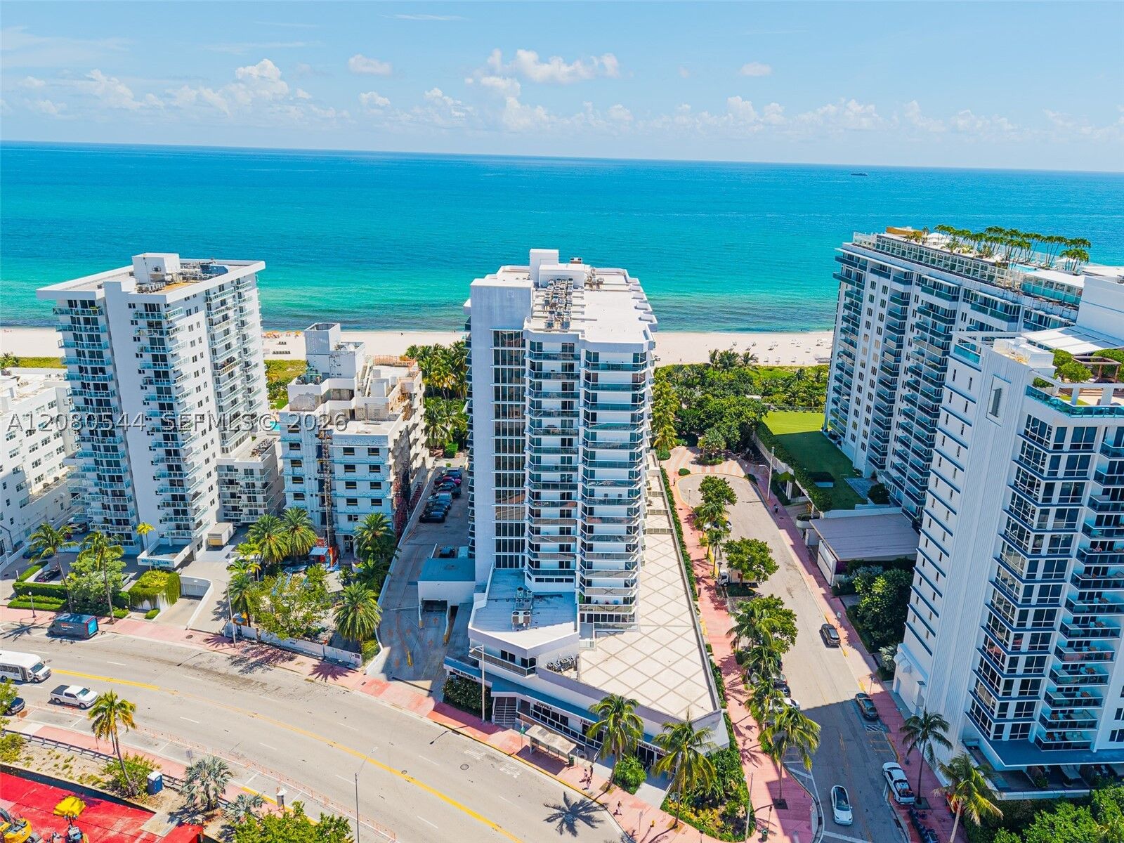 Property Photo:  2401 Collins Ave 712  FL 33140 