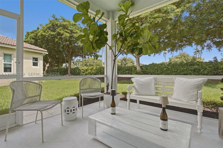 Property Photo:  1508 Winterberry Ln  FL 33327 