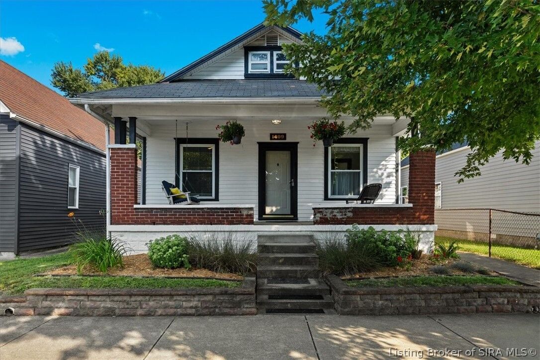 Property Photo:  1409 Culbertson Avenue  IN 47150 