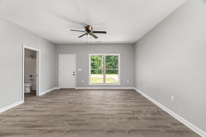 Property Photo: 84 White Oak Way AL 35652