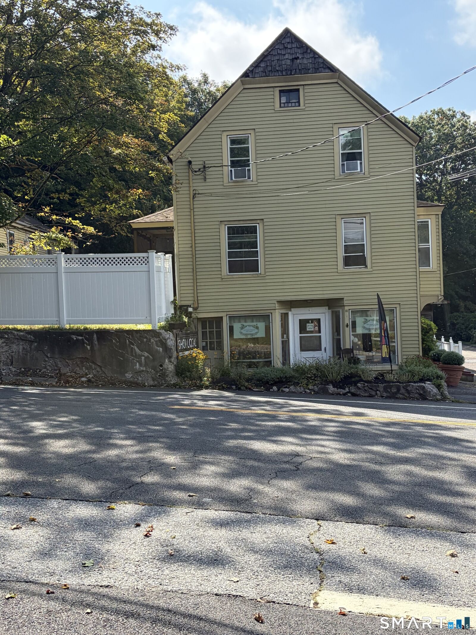 Property Photo: 323 Saybrook Road CT 06441