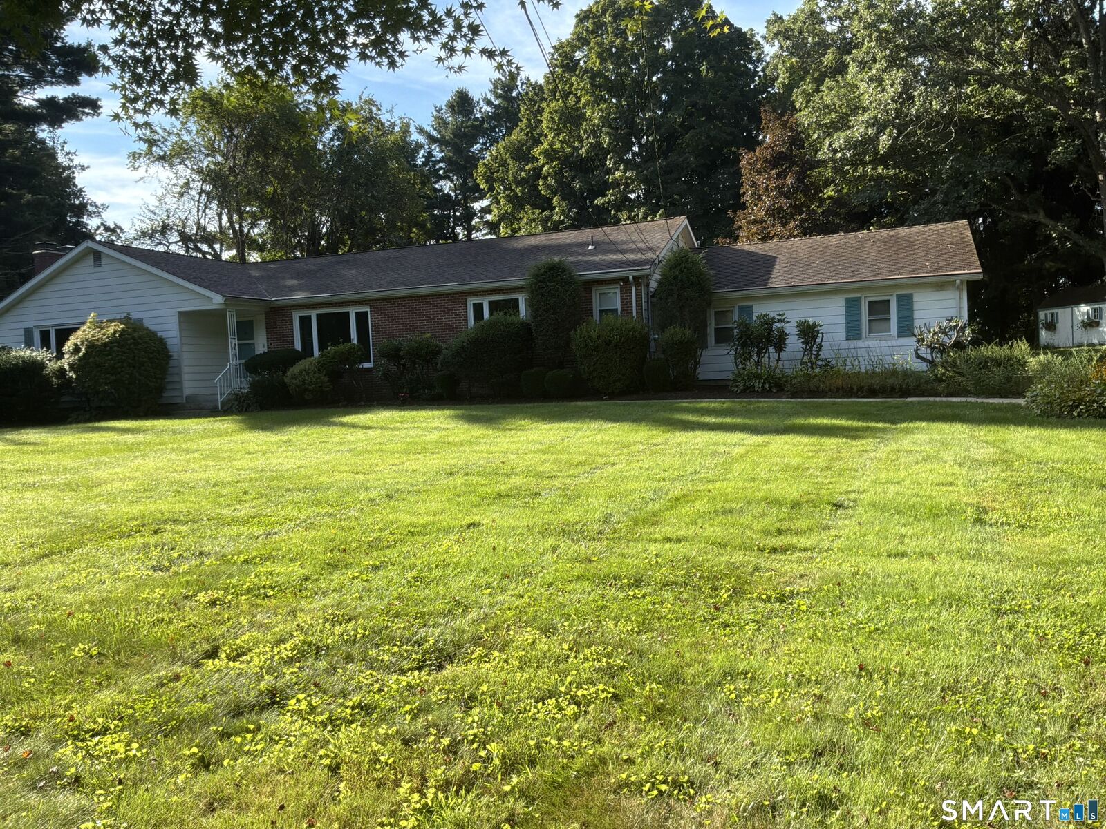 Property Photo: 10 Vernon Court CT 06525