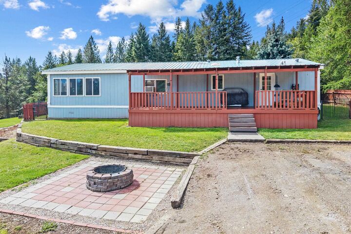 Property Photo: 730 Townsend Sackman Rd WA 99114