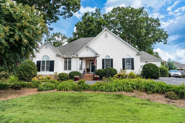 Property Photo:  104 N Carleila Lake Way  SC 29307 
