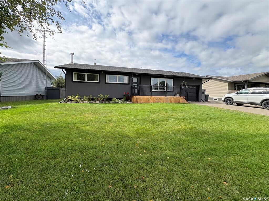 Property Photo:  329 Prothero Avenue W  SK S0A 0M0 