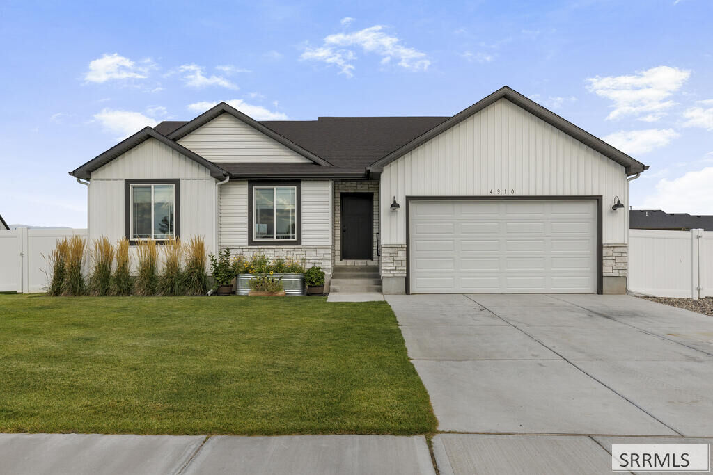 Property Photo:  4310 Ola Vista Avenue  ID 83401 