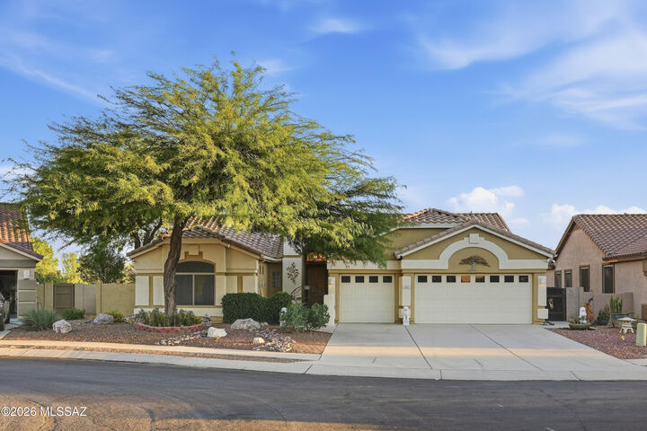 Property Photo:  1565 W Periwinkle Place  AZ 85737 