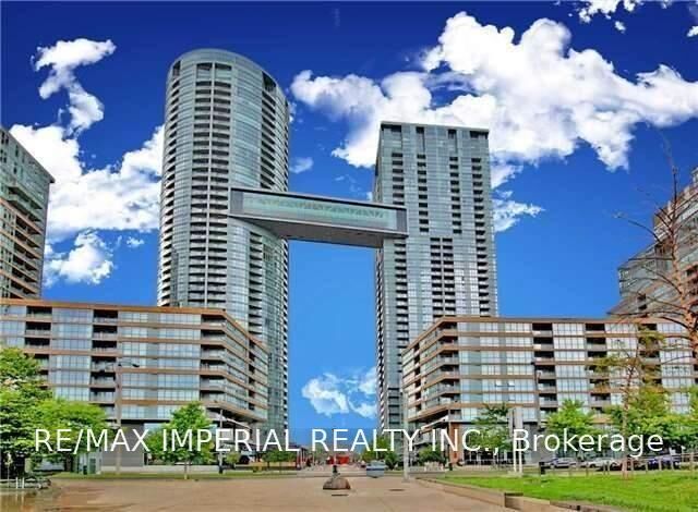 Property Photo:  15 Iceboat Terrace 637  ON M5V 4A5 
