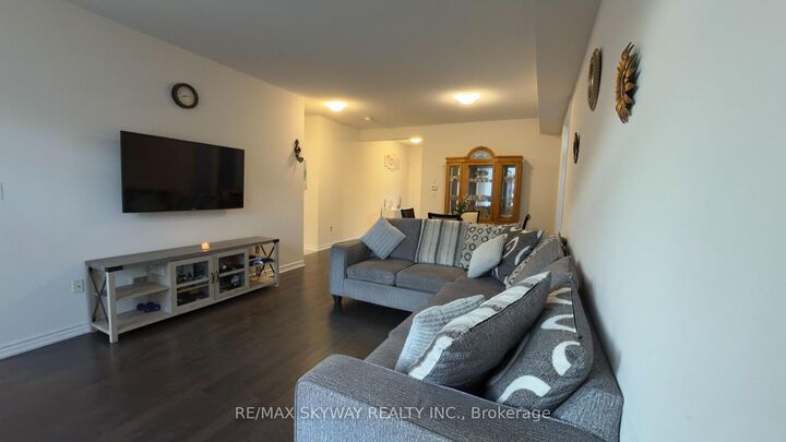 Photo de la propriété:  2170 Lozenby Street  ON L9S 0M9 