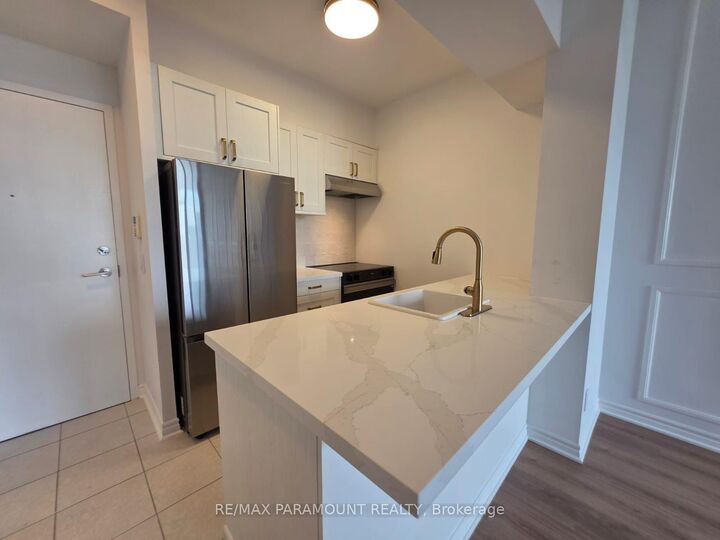Property Photo:  2325 Central Park Drive 1102  ON L6H 0E2 