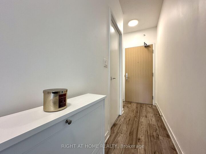 Property Photo:  621 Sheppard Avenue E 321  ON M2K 1B5 