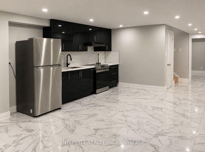 Property Photo:  133 Romanelli Crescent Bsmt  ON L3Z 0E7 