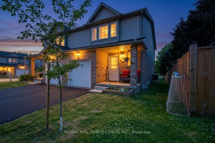 Property Photo: 84 Westmeadow Drive 1 ON N2N 3P1