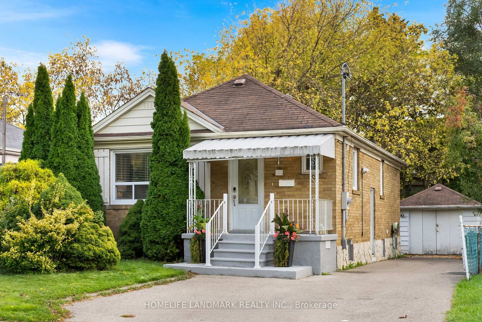 Property Photo:  69 Nipigon Avenue  ON M2M 2V9 