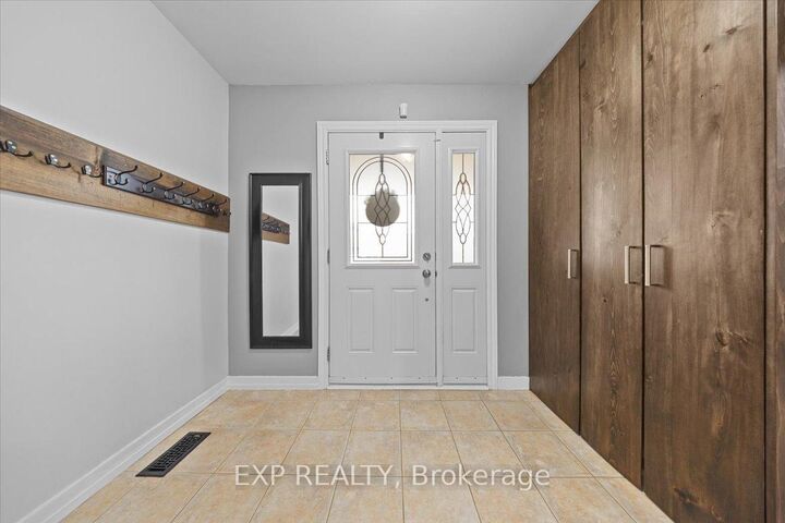 Property Photo:  4 Bobcat Way  ON K2S 1P3 
