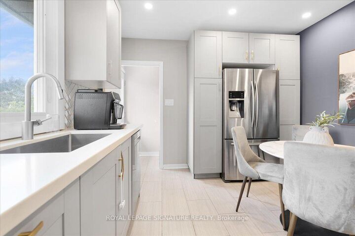 Property Photo:  1 Westcroft Drive  ON M1E 3A2 