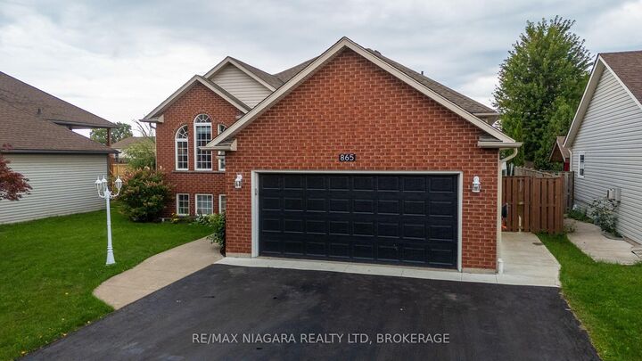 Property Photo:  865 Canada Drive  ON L2A 6S5 