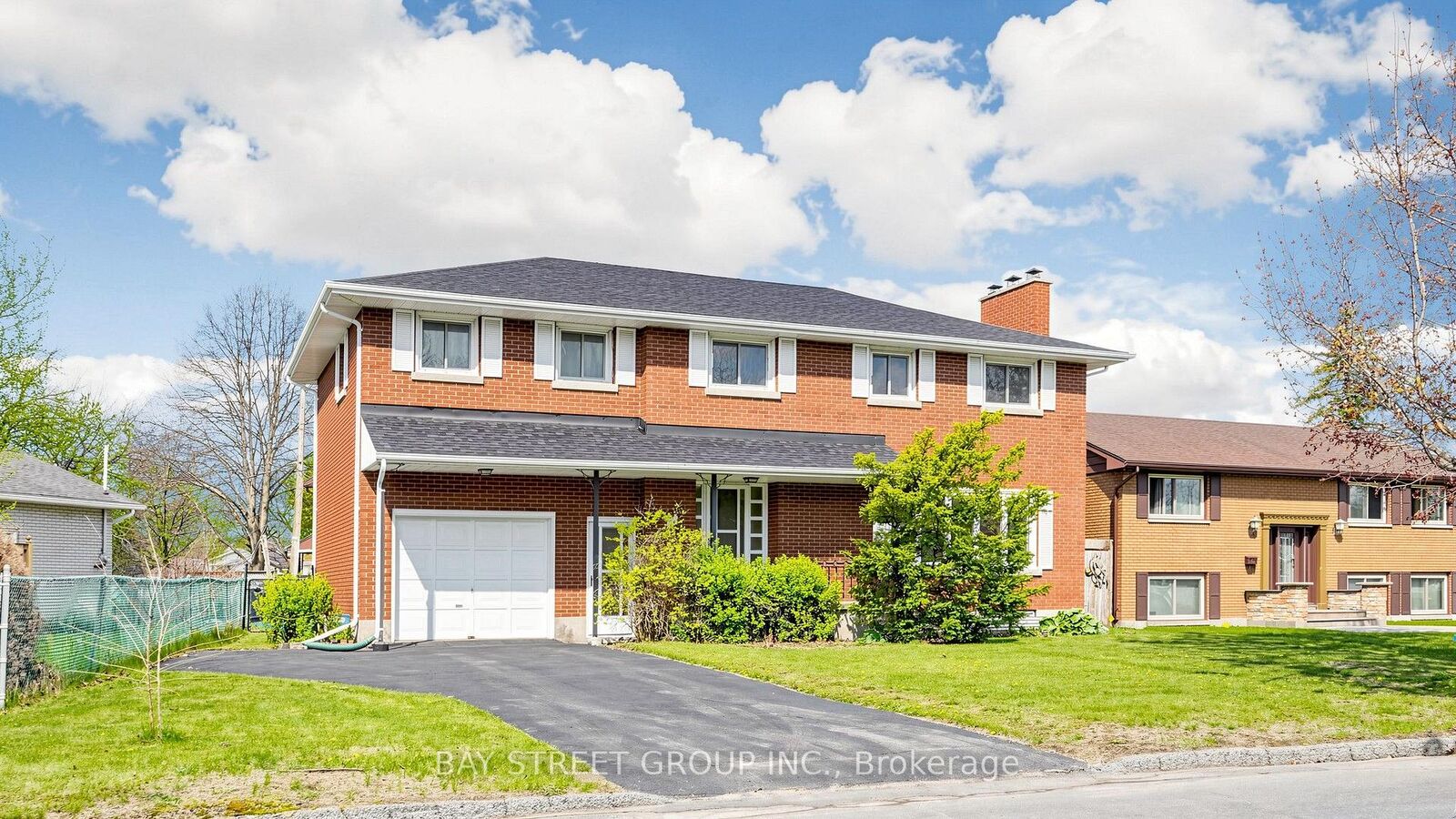 Property Photo:  14 Machar Place  ON K7M 1L6 