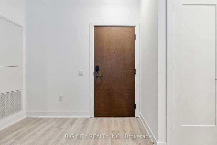 Property Photo:  20 Inn On The Park Drive 441  ON M3C 0P8 