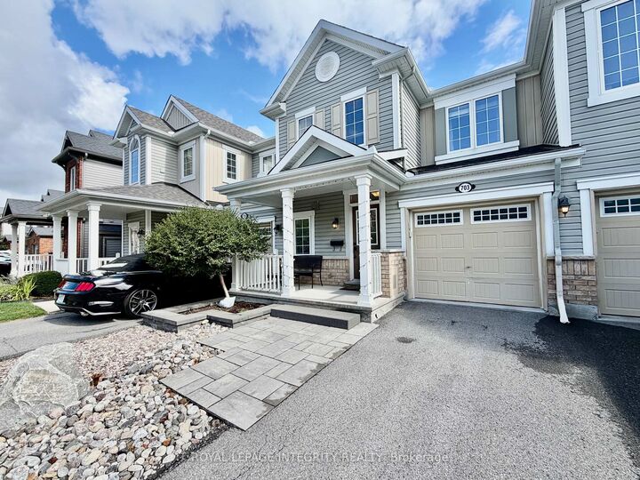 Property Photo:  703 Maloja Way  ON K2S 0N6 