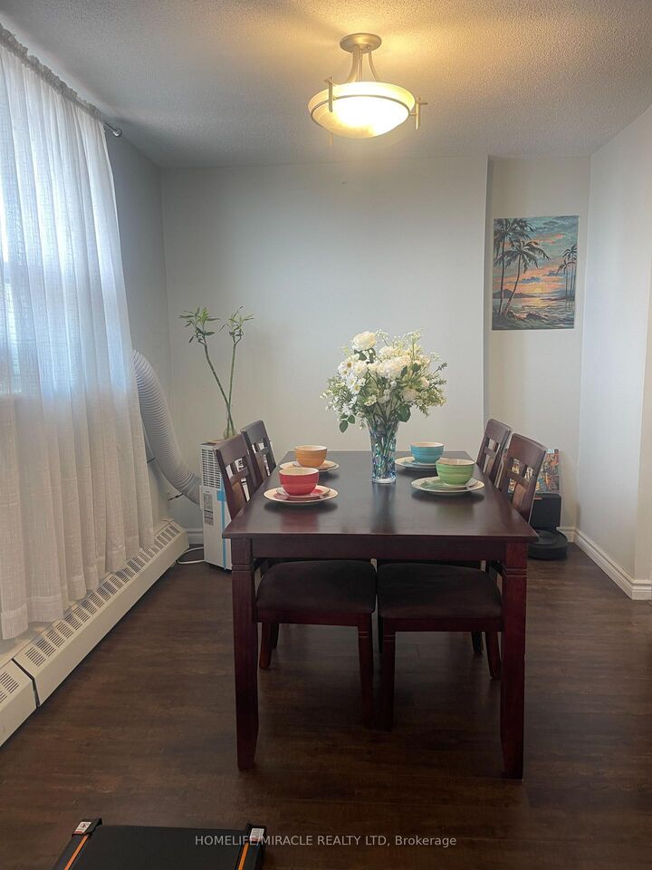 Property Photo: 3555 Derry Road E 810 ON L4T 1B2