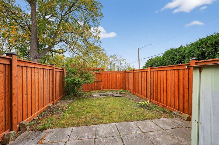 Property Photo:  34 Bow Valley Drive 1  ON L8E 3L4 