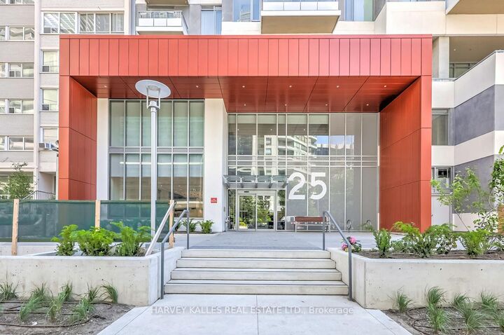 Property Photo:  25 Holly Street 2604  ON M4S 0E3 