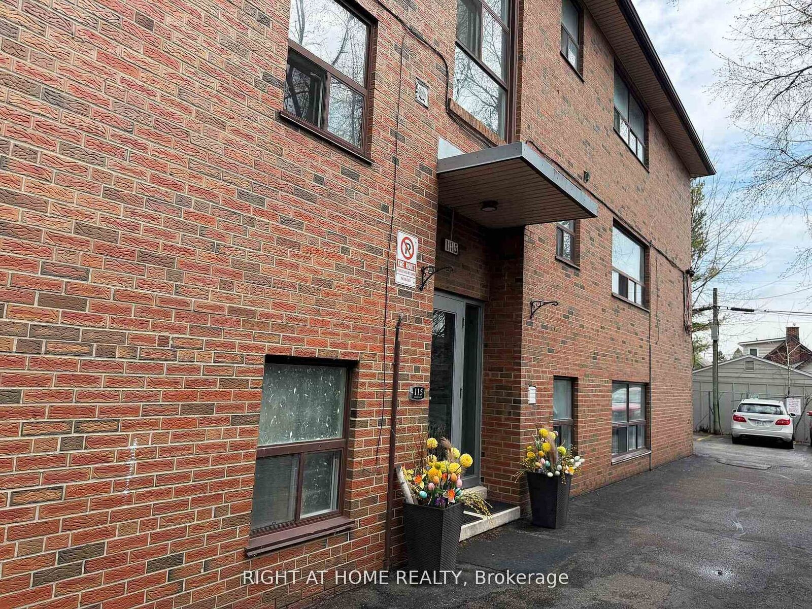 Property Photo:  115 Eighth Street 3  ON M8V 3C5 