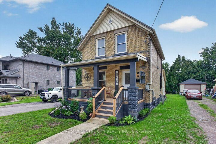 Property Photo:  344 Wellington Street  ON N5R 2T3 
