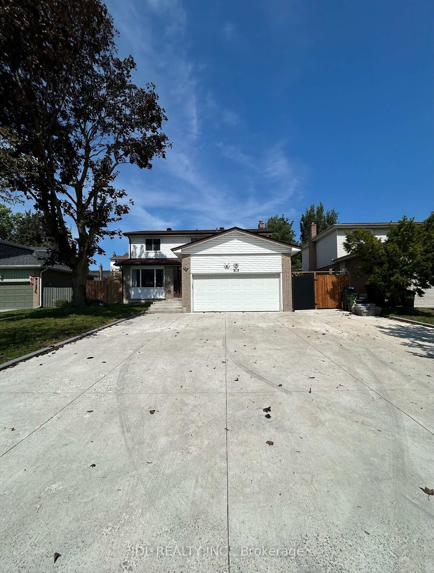 Property Photo:  91 Bushmills Sq Square Entire 1bedroomunita Bsmt  ON M1V 1K5 