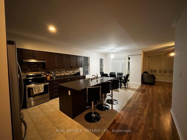 Property Photo:  15 Leeward Circle  ON L9Z 0E9 