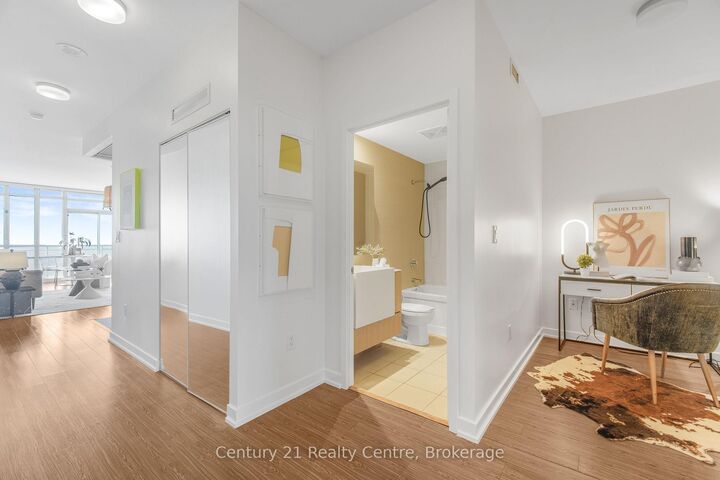 21 Iceboat Terrace 3307 — photo 1