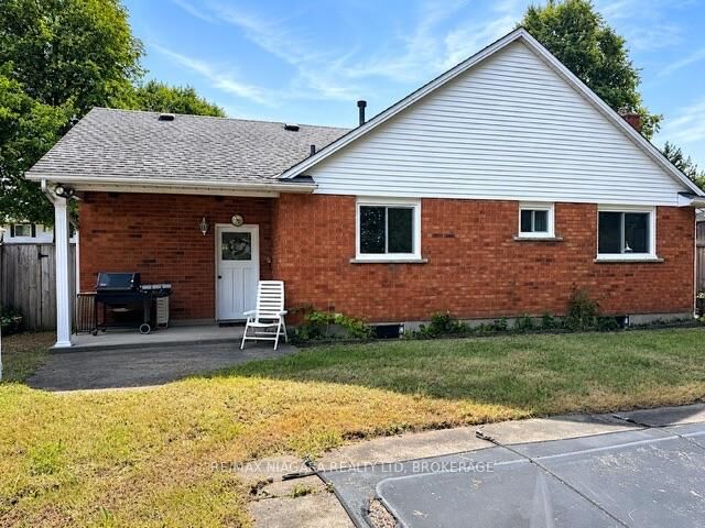 Property Photo: 2781 Mercury Avenue ON L2J 3X8