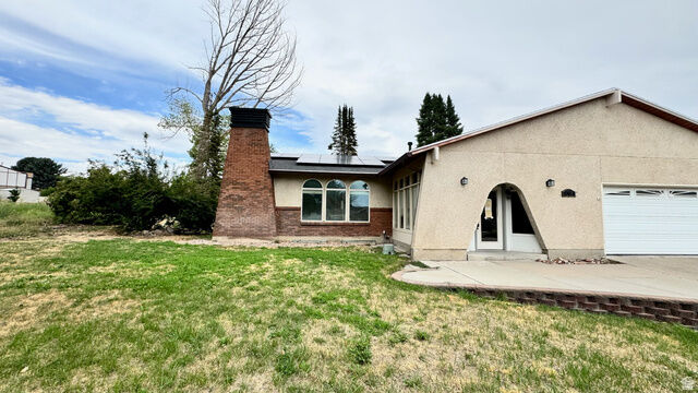 Property Photo: 4114 W Kirkwall Cir UT 84009