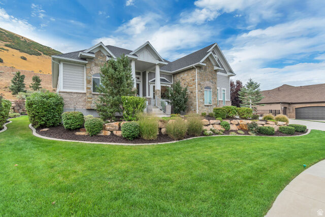 Property Photo: 1912 E Somerset Ridge Dr UT 84020