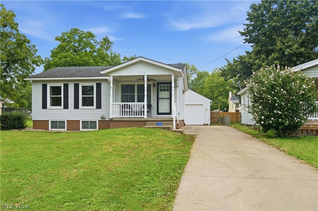 Property Photo: 1136 Parkside Avenue OH 44601
