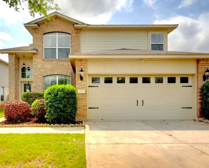 Property Photo:  1010 Aiken Drive  TX 78641 