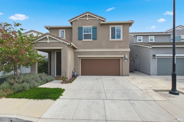 Property Photo: 2725 Ambrosia Way CA 94533