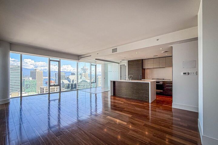 Property Photo:  667 Howe 2702  BC V6C 0B5 