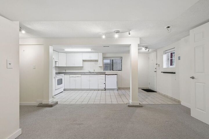 Property Photo:  3229 W 11th Avenue Ground Level  BC V6K 2M9 